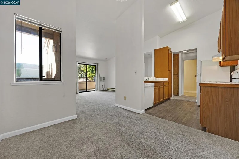 Photo 2 of 5 Lancaster Cir 223