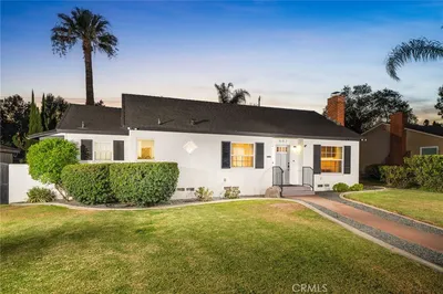 887 N 1st Avenue, Upland, CA 91786