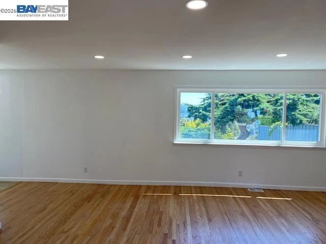 Interior 4