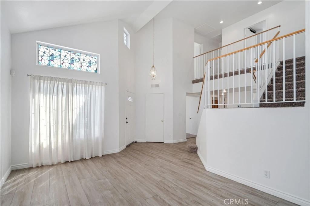 Interior 3
