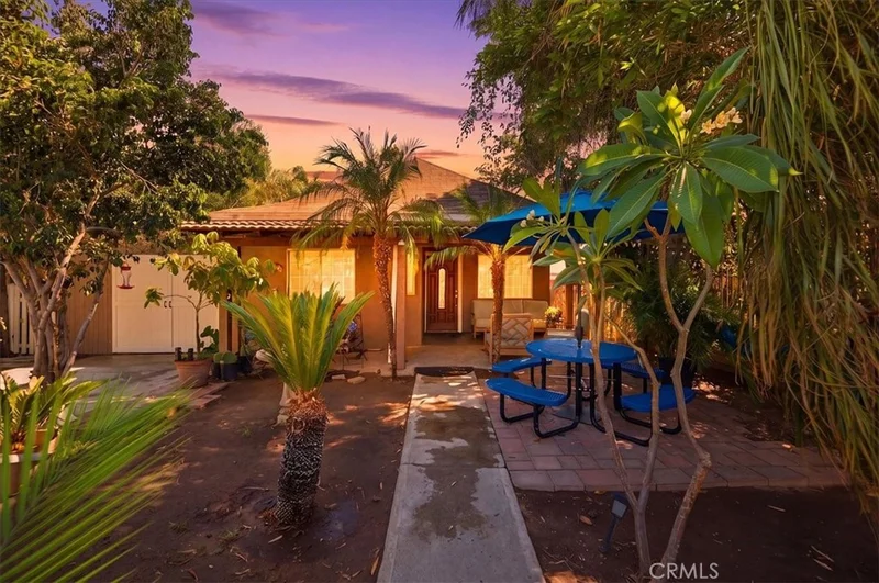 448 W F Street, Colton, CA 92324