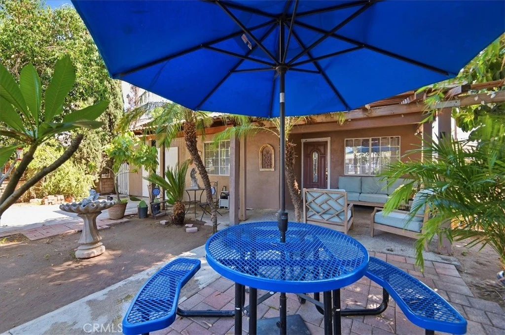 Interior 3