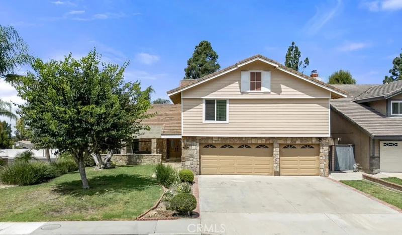 7147 E Columbus Dr, Anaheim Hills, CA 92807