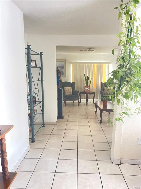 Interior 3