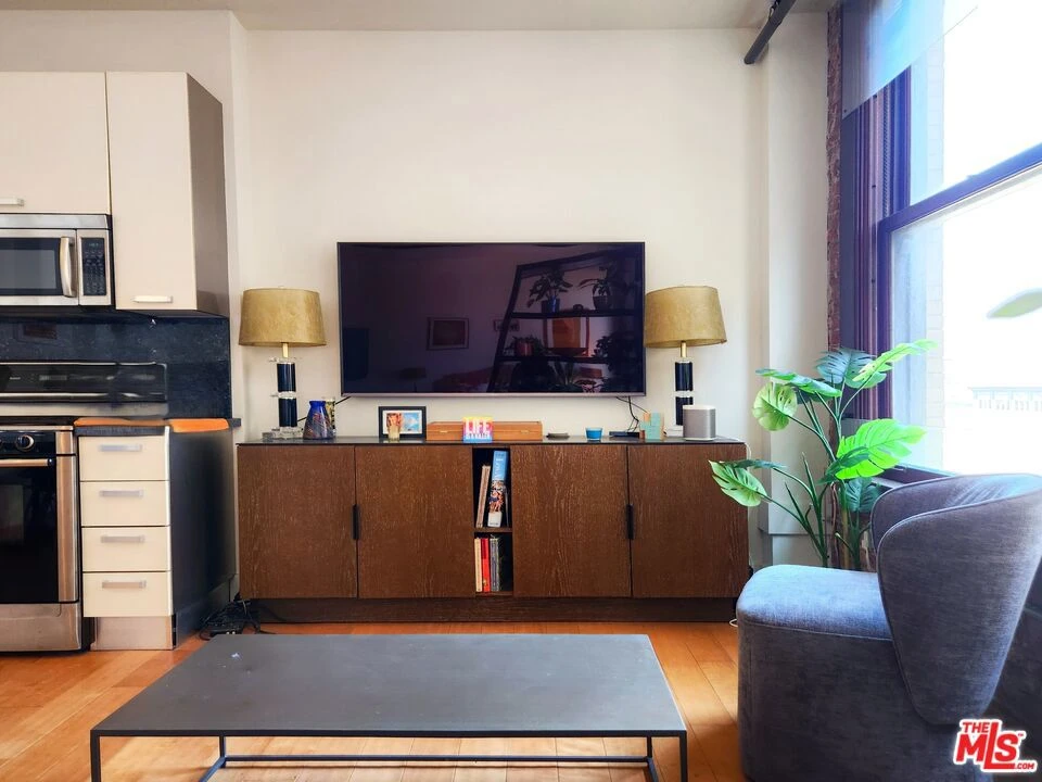 Interior 4