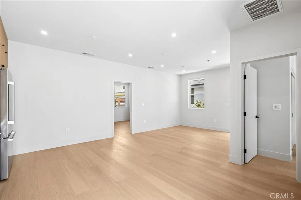 Interior 3
