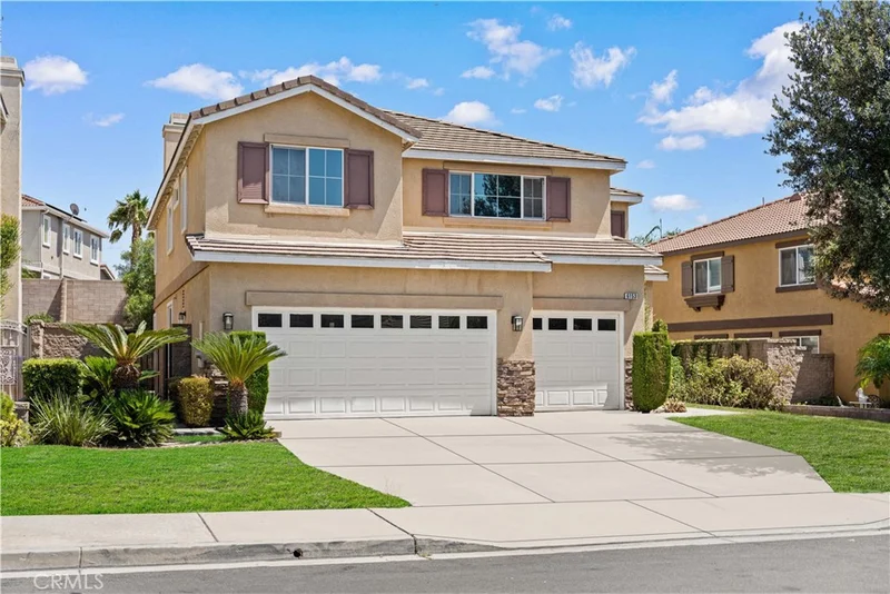 Photo 2 of 6153 Chantel Drive