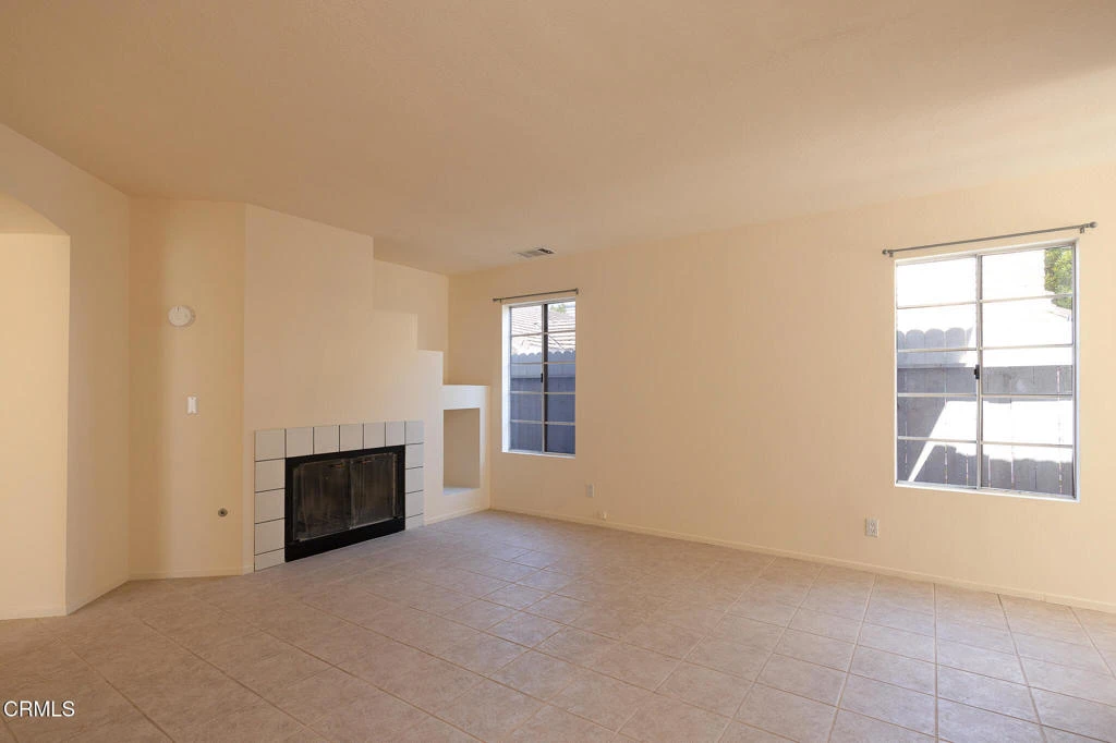 Interior 4