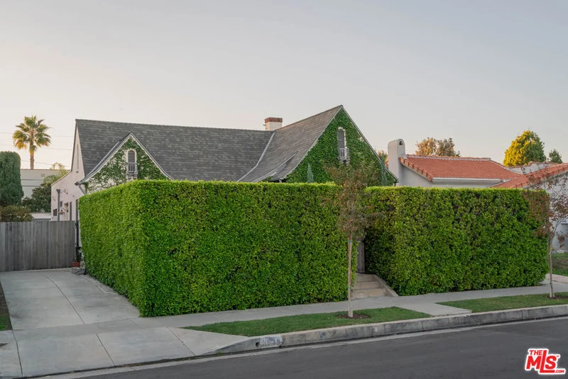 Photo 2 of 513 N Mansfield Avenue