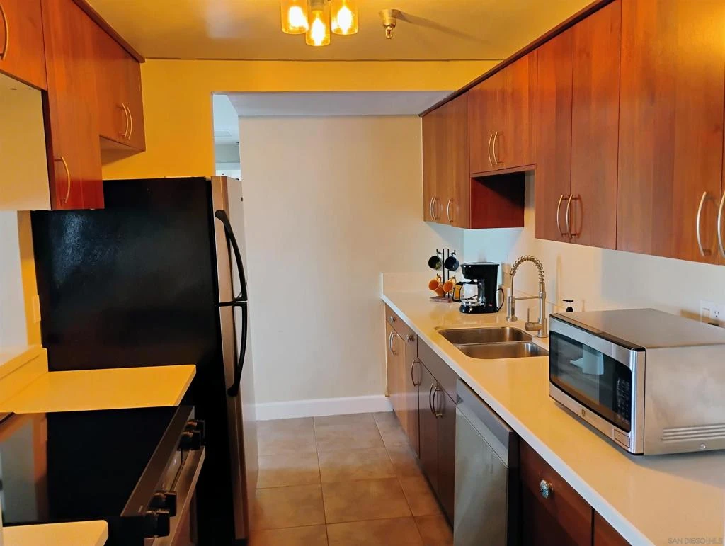 Interior 4