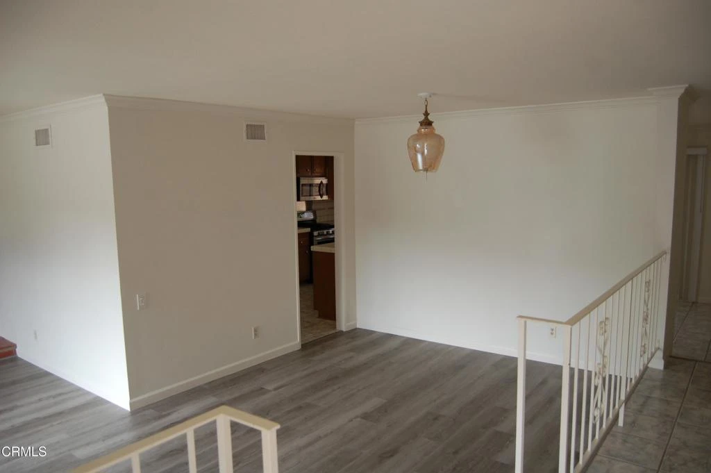 Interior 4