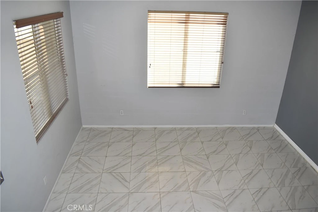 Interior 4