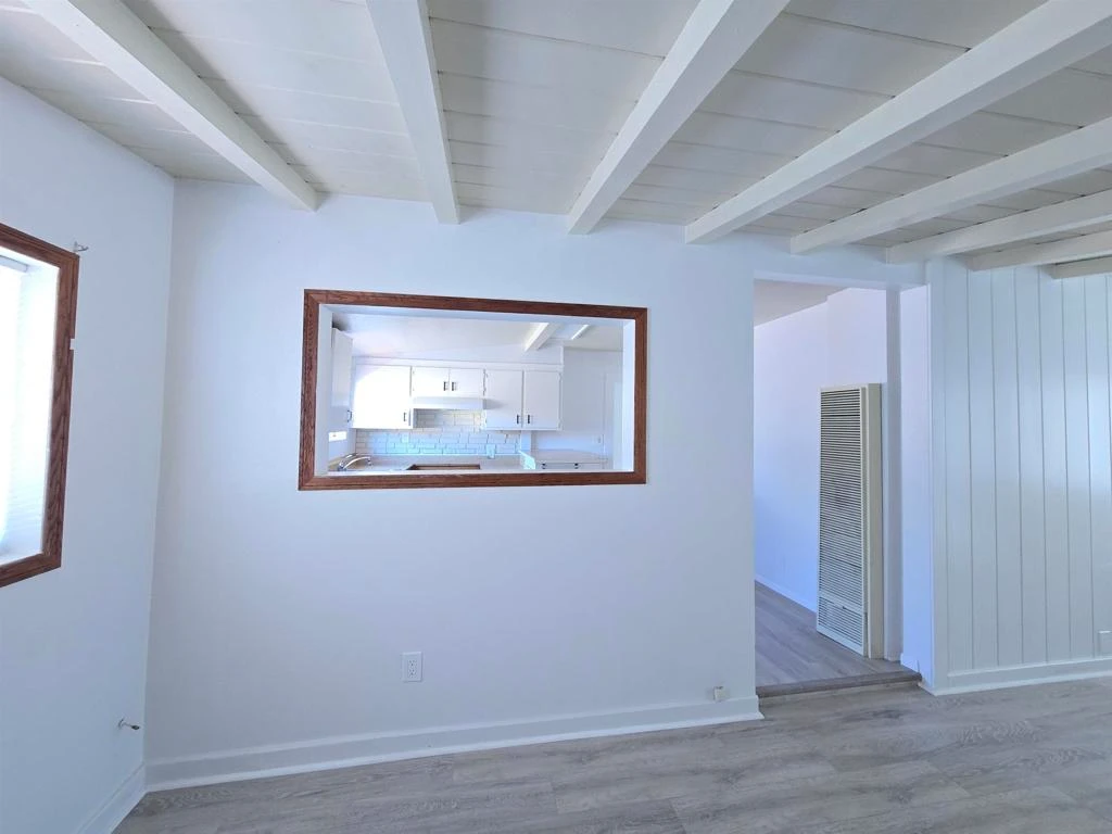 Interior 4