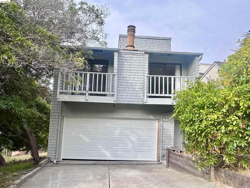 Photo 2 of 9 Quail Hill Ln