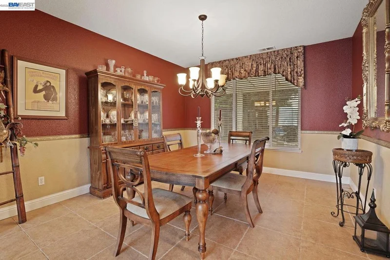 Photo 2 of 549 Glenbriar Cir