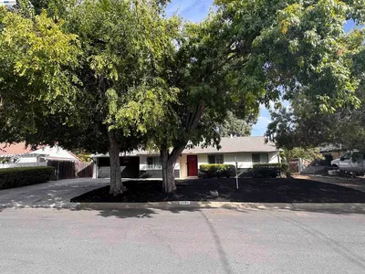 1580 Placer Dr, Concord, CA 94521