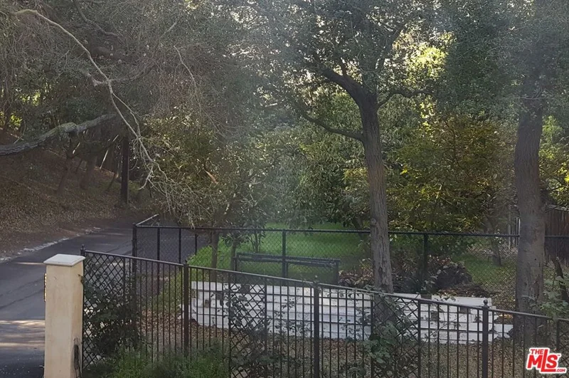 Photo 2 of 1020 Moraga Drive