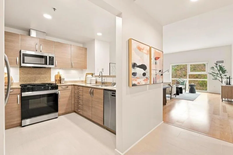 Photo 2 of 1 Mandalay Place 1510