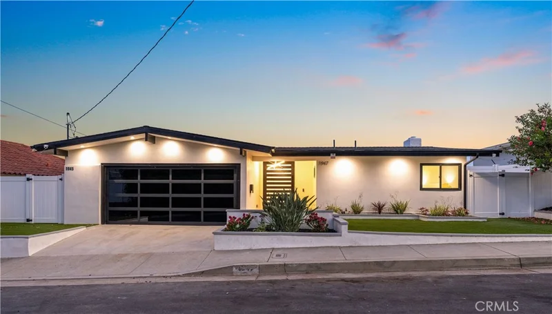 Photo 2 of 1947 Palacios