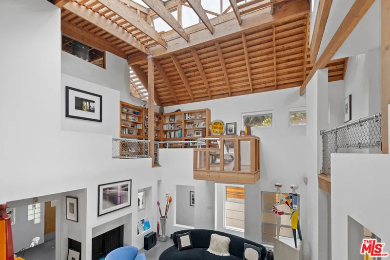 229 San Juan Avenue, Los Angeles, CA 90291