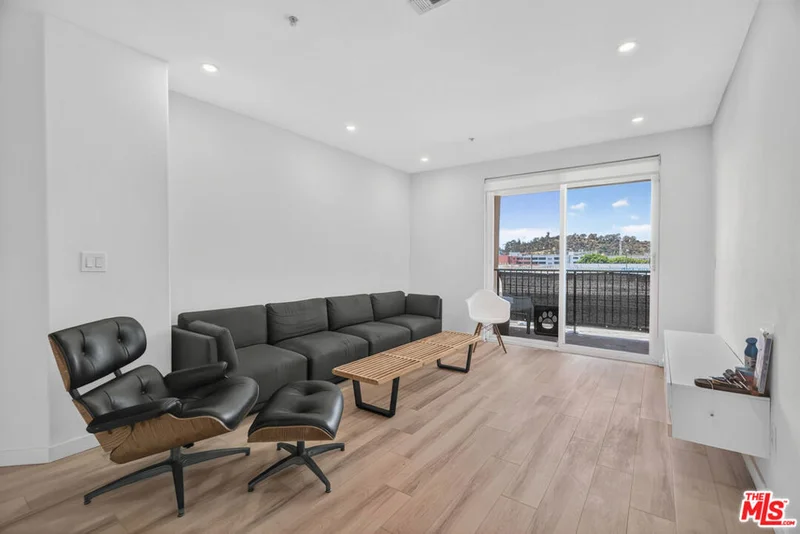 Photo 2 of 360 W Avenue 26 236