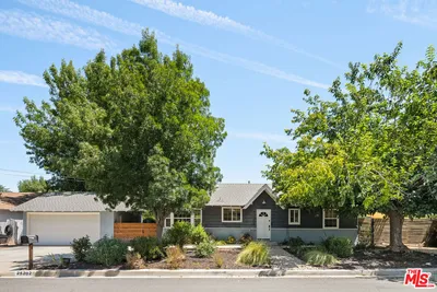 25202 Atwood Boulevard, Santa Clarita, CA 91321