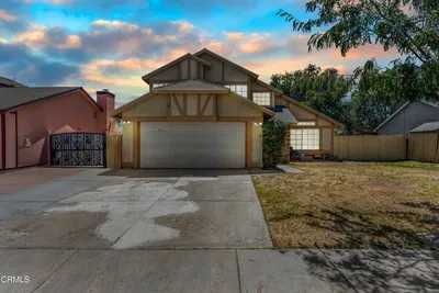 812 W Ave H-5, Lancaster, CA 93534