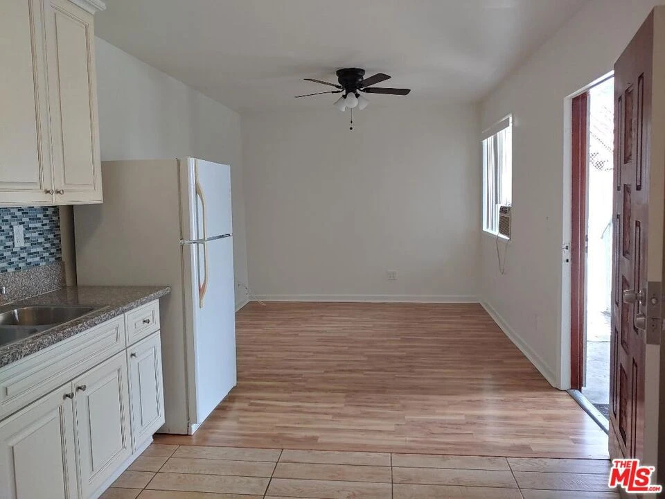 Interior 4
