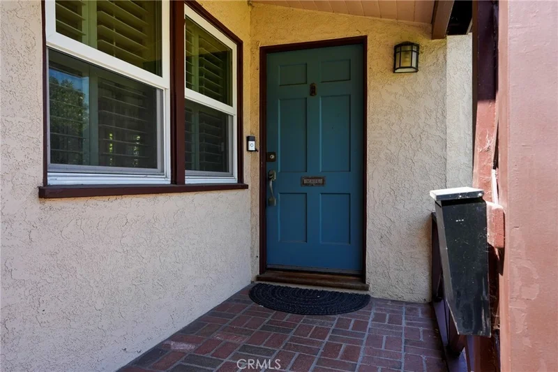 Photo 2 of 6320 W 85th Street
