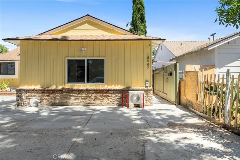 Photo 2 of 18947 Cantlay Street