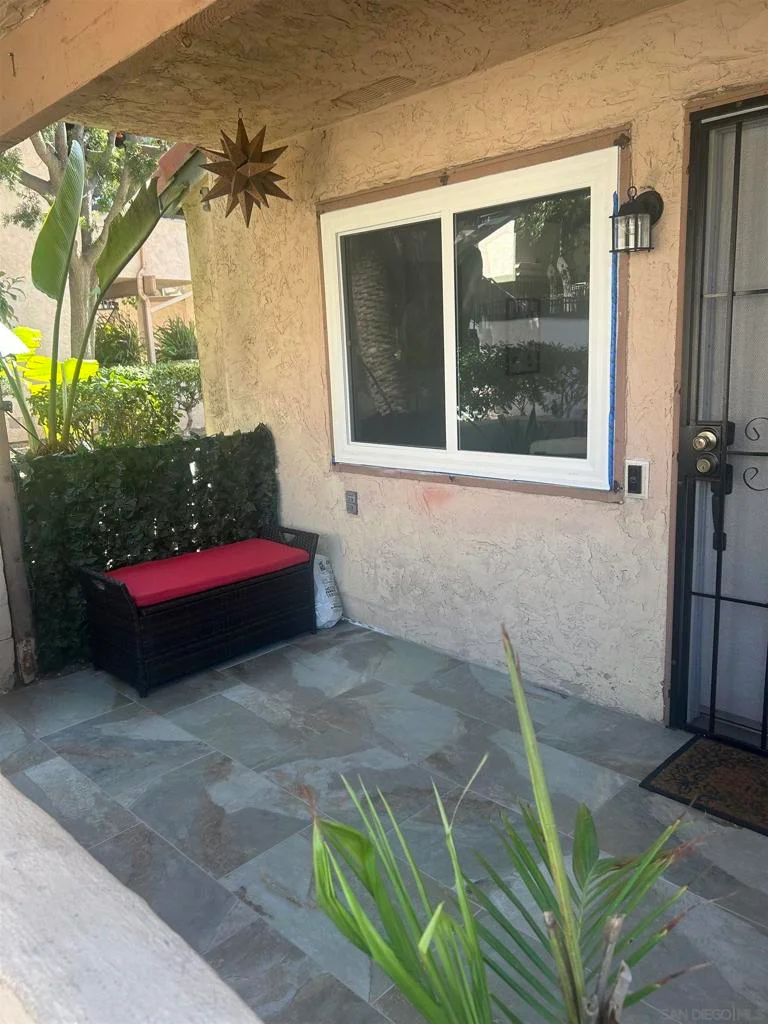 Photo 2 of 851 W. San Ysidro #5