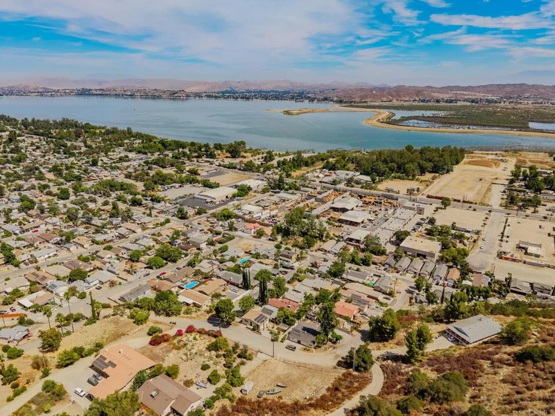 33200 Benner Street, Lake Elsinore, CA 92530