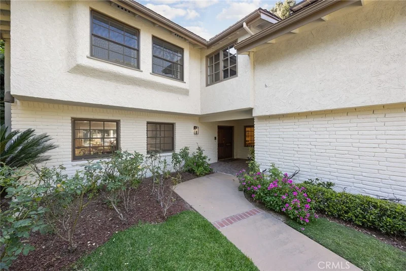 Photo 2 of 1203 Patton Way