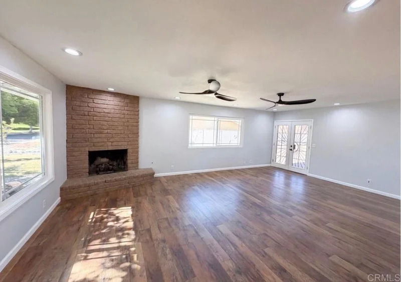 Photo 2 of 14729 Hartford Ln