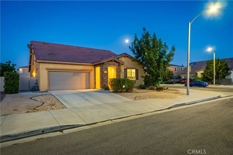 43846 Catsue, Lancaster, CA 93536