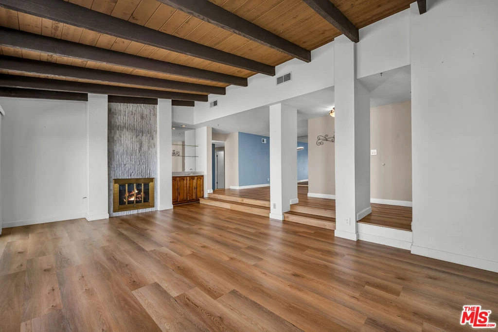 Interior 2