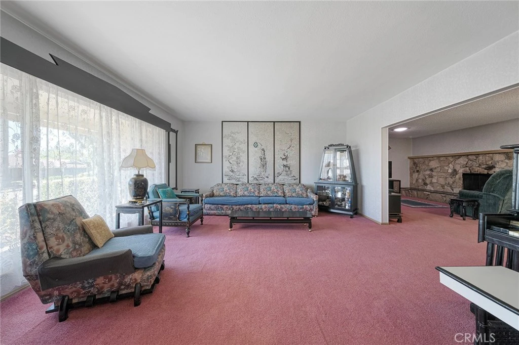 Interior 4