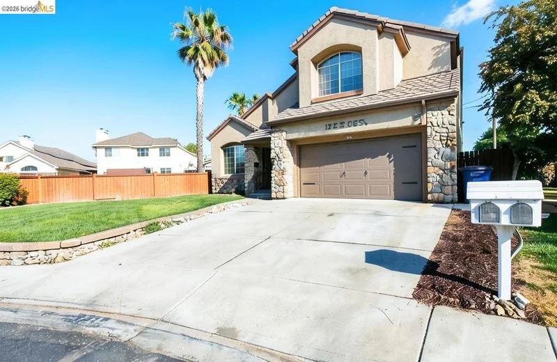 Photo 2 of 2413 Santa Cruz Ct