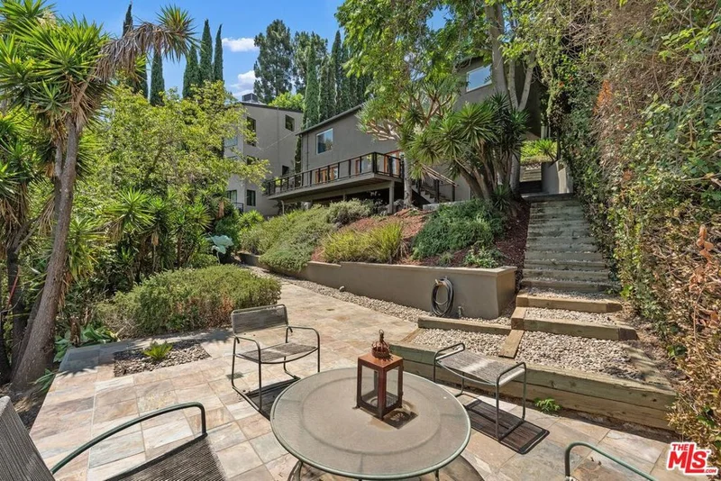 2338 Lyric Avenue, Los Angeles, CA 90027