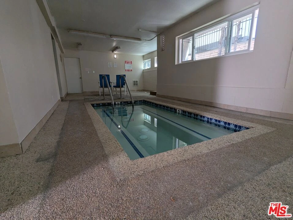 Interior 3