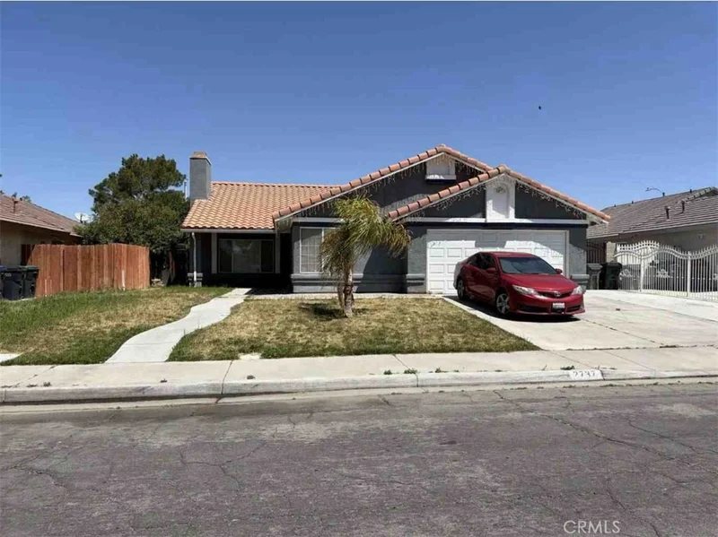 2737 La Vida Drive, Lancaster, CA 93535