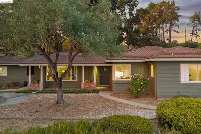 13474 Skyline Blvd, Oakland, CA 94619