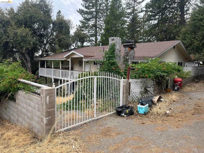 Photo 2 of 20456 Misty Ln