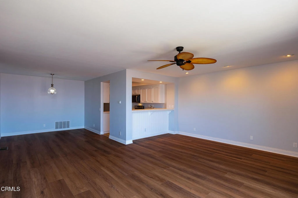 Interior 4