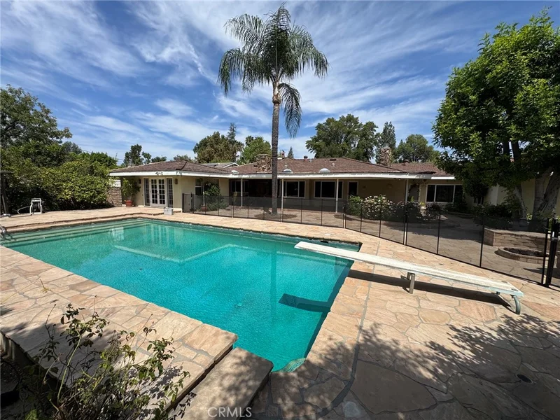 17410 Knapp Street, Northridge, CA 91325