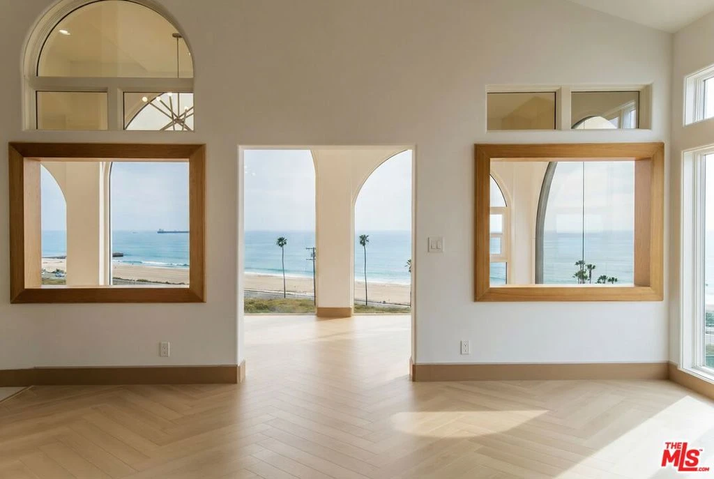Interior 2
