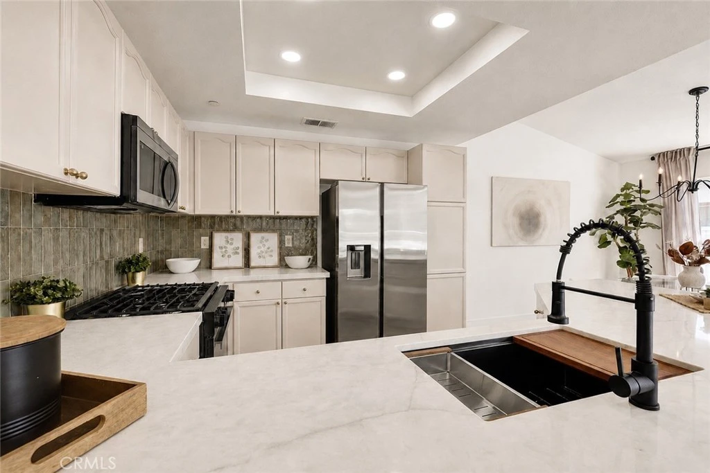 Interior 3