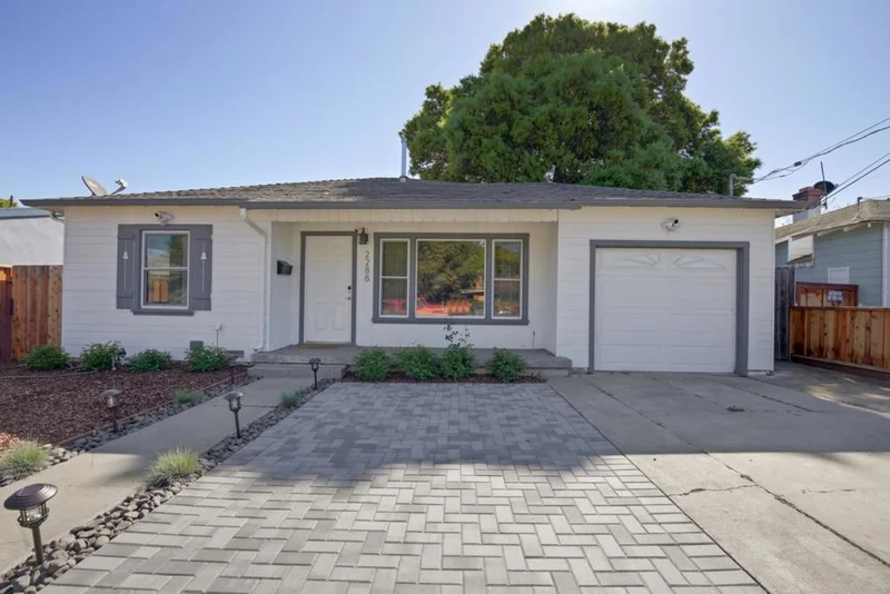 2288 Addison, East Palo Alto, CA 94303