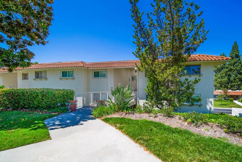 858 Ronda Mendoza #Q, Laguna Woods, CA 92637