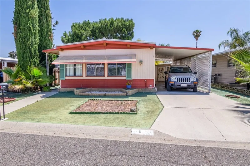 461 Santa Clara, Hemet, CA 92543
